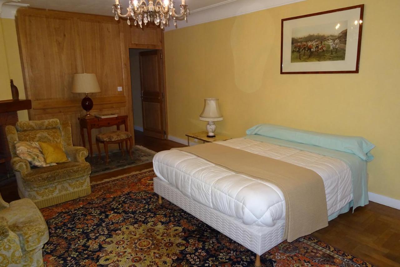 Chambres D'Hotes A La Fontanille Panazol Luaran gambar